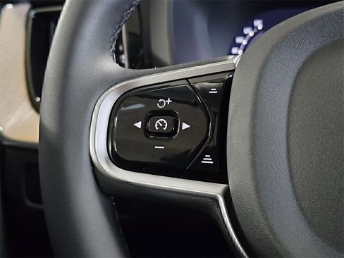 New 2026 Volvo XC60 B5 Ultra w/ Climate Package image 29