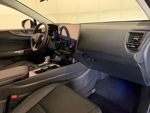 Used 2024 Lexus NX 350 AWD image 31
