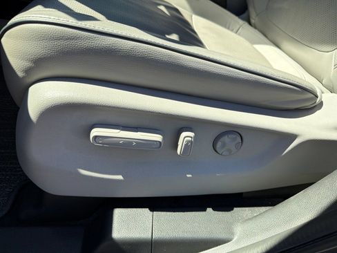Used 2024 Honda Odyssey Elite image 13