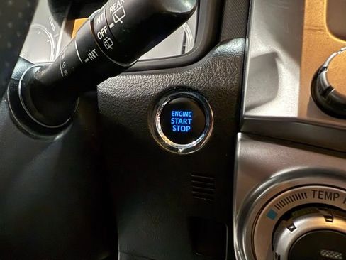 Used 2021 Toyota 4Runner Limited image 17