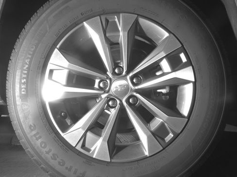 Used 2025 Chevrolet Equinox LT FWD image 15