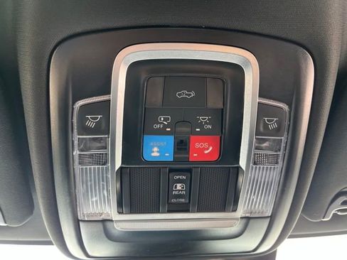 Used 2026 RAM 2500 Laramie AWD/4WD image 21