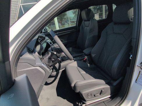 New 2025 Audi Q3 2.0T Premium image 19