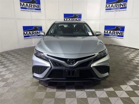 Used 2021 Toyota Camry SE w/ Convenience Package image 12