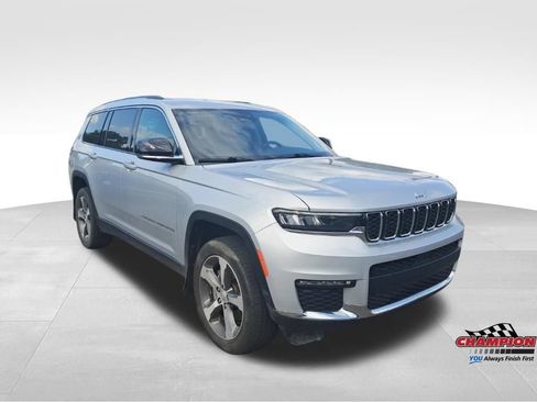 Used 2023 Jeep Grand Cherokee L Limited AWD/4WD image 9