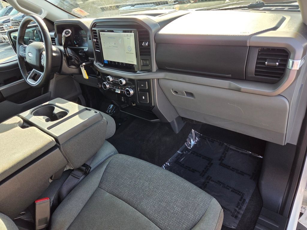 Used 2025 Ford F150 XLT w/ Equipment Group 301A Standard RWD image 13