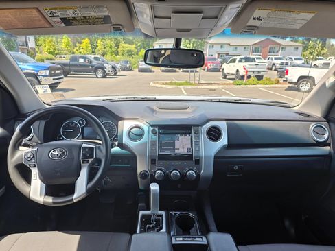 Used 2014 Toyota Tundra SR5 w/ TRD Off Road Package AWD/4WD image 10