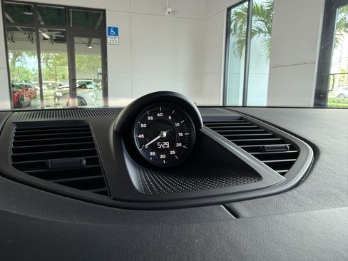 Used 2024 Porsche Panamera image 42