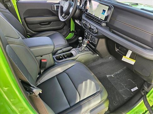 New 2025 Jeep Gladiator Sport image 14