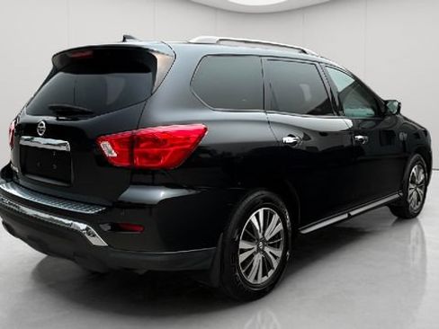 Used 2020 Nissan Pathfinder S FWD image 4