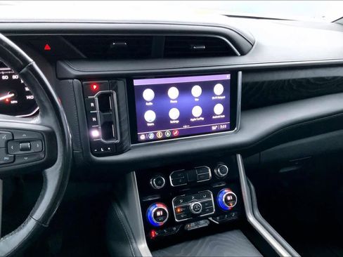 Used 2021 GMC Yukon XL Denali image 6