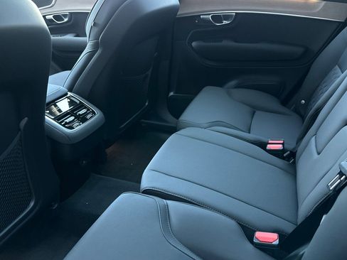 Certified 2025 Volvo XC90 B6 Core w/ Protection Package Premier image 12