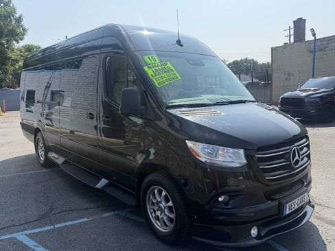 Used 2019 Mercedes-Benz Sprinter 170 image 4