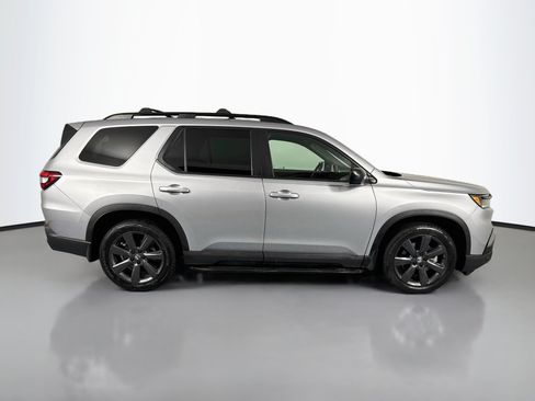 Certified 2025 Honda Pilot Sport image 4