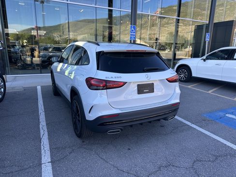 Used 2022 Mercedes-Benz GLA 250 4MATIC image 5