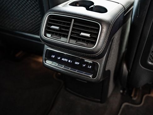 Used 2020 Mercedes-Benz GLS 450 4MATIC image 40