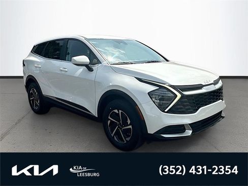 Certified 2025 Kia Sportage LX AWD/4WD image 1