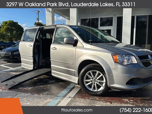 Used 2016 Dodge Grand Caravan SXT w/ Rear Park Assist Package image 3