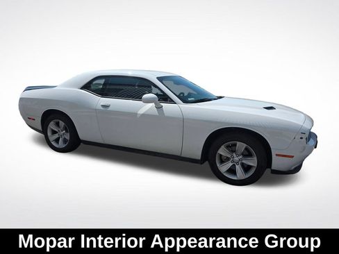 Used 2023 Dodge Challenger SXT w/ Cold Weather Group RWD image 5