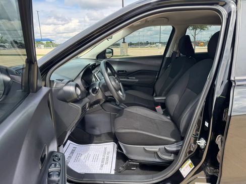 Used 2025 Nissan Kicks Play S FWD image 17