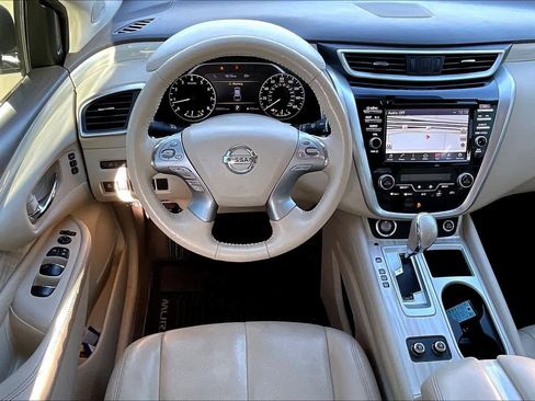 Used 2018 Nissan Murano Platinum image 5