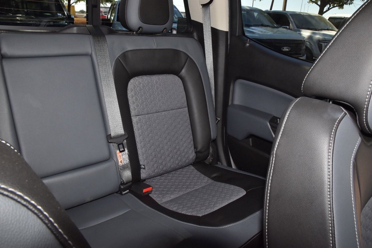 Used 2018 Chevrolet Colorado Z71 w/ Centennial Edition AWD/4WD image 20
