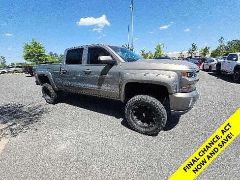 Used 2017 Chevrolet Silverado 1500 LT w/ All Star Edition AWD/4WD image 18