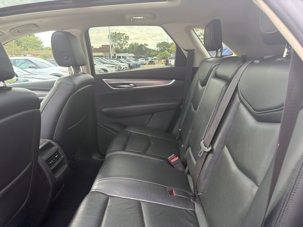 Used 2018 Cadillac XT5 Luxury AWD/4WD image 9