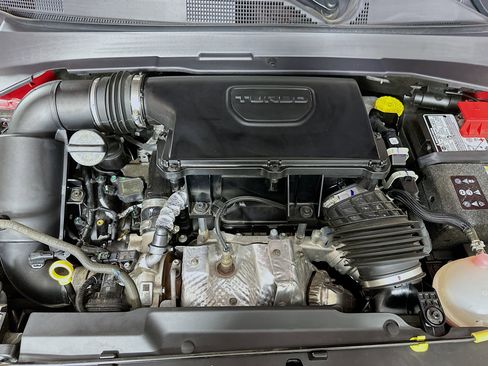 Used 2025 Jeep Compass Limited image 32