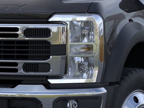 New 2026 Ford F550 4x4 Crew Cab image 18