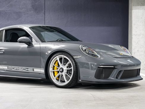 Used 2018 Porsche 911 GT3 RWD image 39