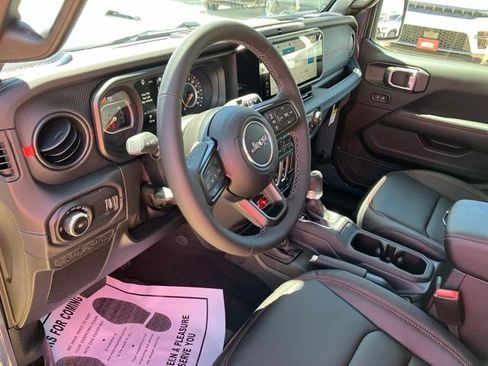New 2026 Jeep Wrangler Rubicon w/ Xtreme 35 Tire Package AWD/4WD image 13