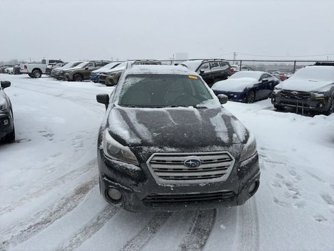 Used 2015 Subaru Outback 2.5i Premium image 3