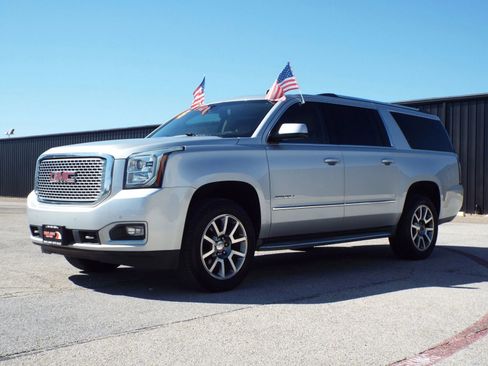 Used 2015 GMC Yukon XL Denali w/ Touring Package image 1