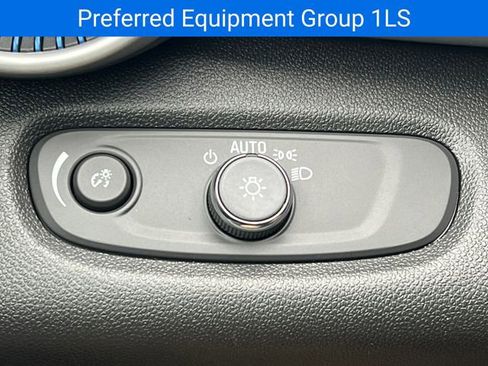 New 2026 Chevrolet Trax LS w/ LS Convenience Package FWD image 12