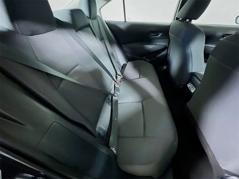 Used 2025 Toyota Corolla LE image 23