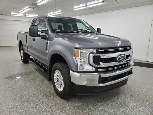 Used 2021 Ford F250 XL w/ STX Appearance Package image 3