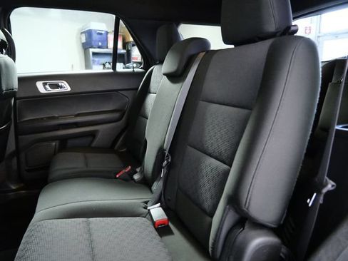 Used 2014 Ford Explorer XLT w/ Equipment Group 201A FWD image 14