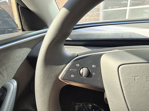 Used 2024 Tesla Model 3 Long Range AWD/4WD image 33