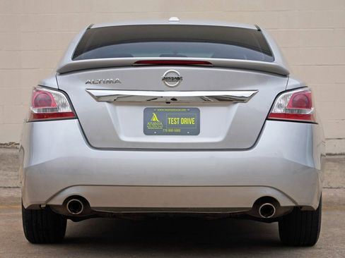 Used 2015 Nissan Altima 2.5 S w/ Special Edition Package FWD image 10