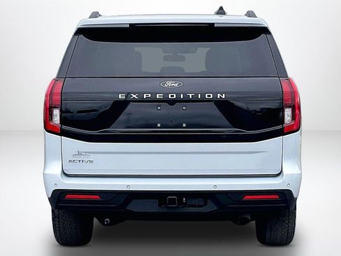 Used 2025 Ford Expedition Active AWD/4WD image 7