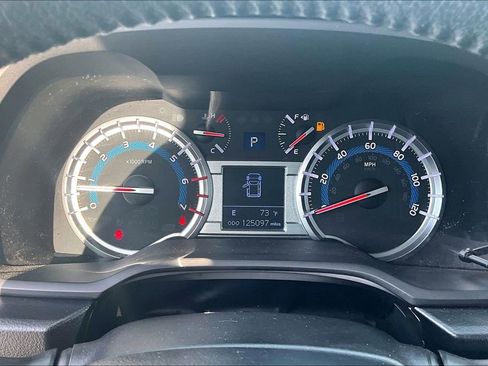 Used 2016 Toyota 4Runner SR5 RWD image 13