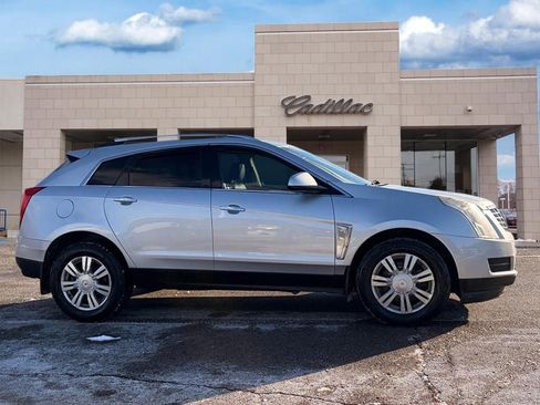 Used 2015 Cadillac SRX Luxury image 3