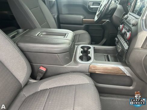 Used 2021 Chevrolet Silverado 1500 LT Trail Boss w/ LPO, Dark Essentials Package AWD/4WD image 12