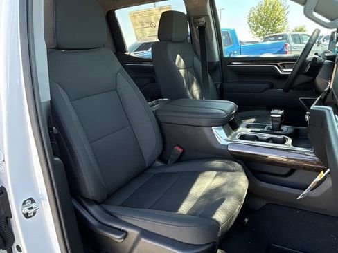 New 2026 GMC Sierra 1500 Elevation image 25