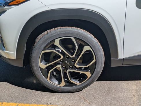 New 2026 Chevrolet Trax RS w/ Sunroof Package FWD image 7