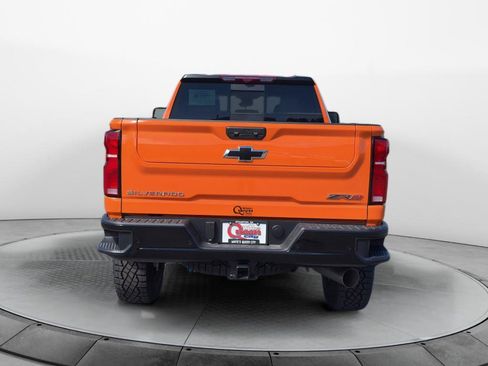 New 2026 Chevrolet Silverado 2500 ZR2 AWD/4WD image 8