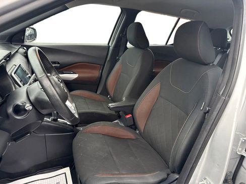Used 2020 Nissan Kicks SR FWD image 9