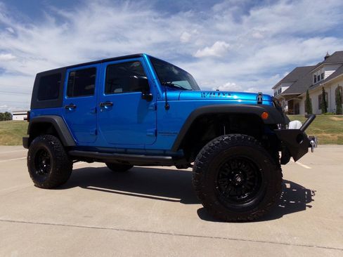 Used 2015 Jeep Wrangler Unlimited Sport AWD/4WD image 13