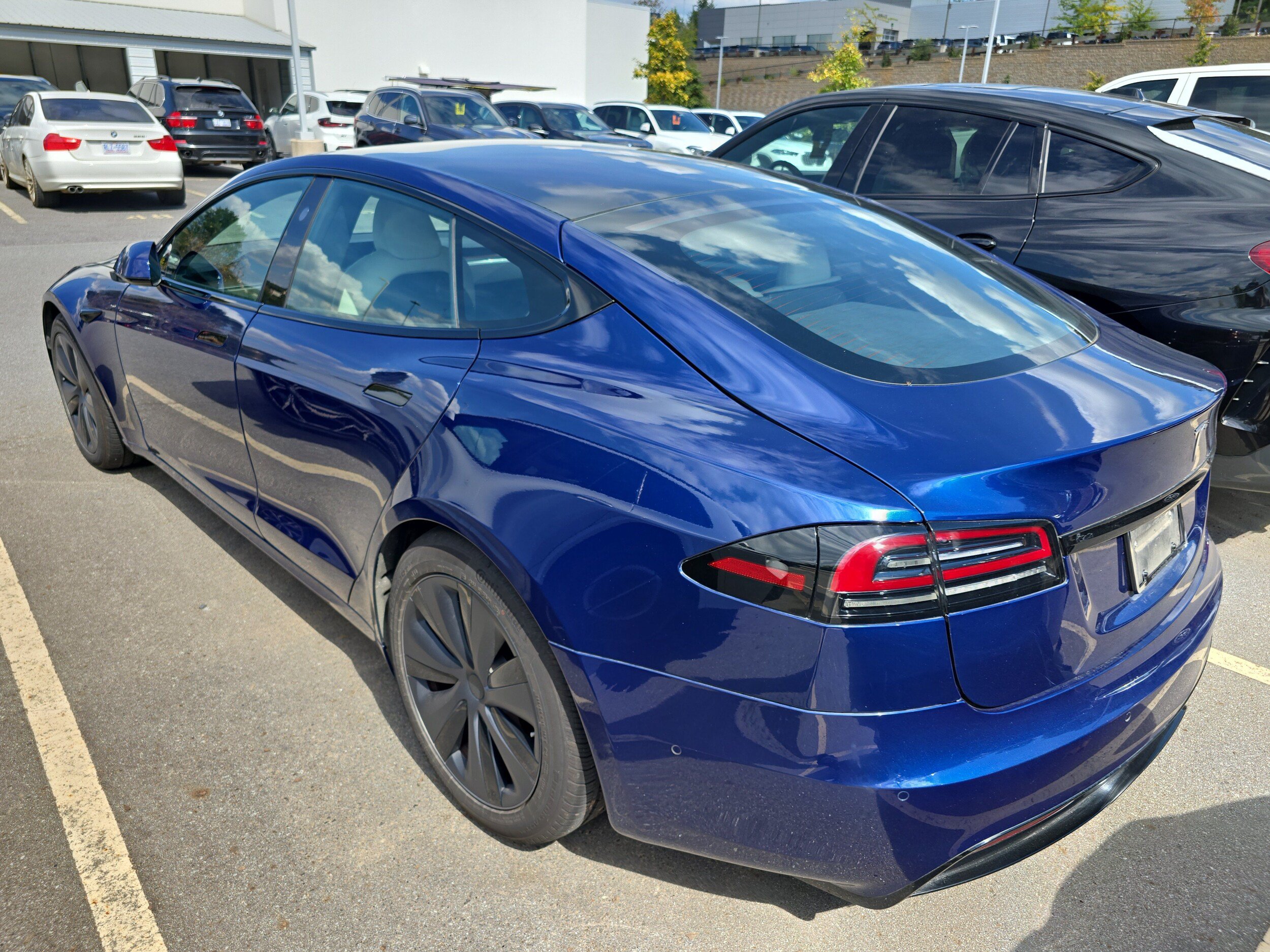 Used 2022 Tesla Model S AWD/4WD image 3